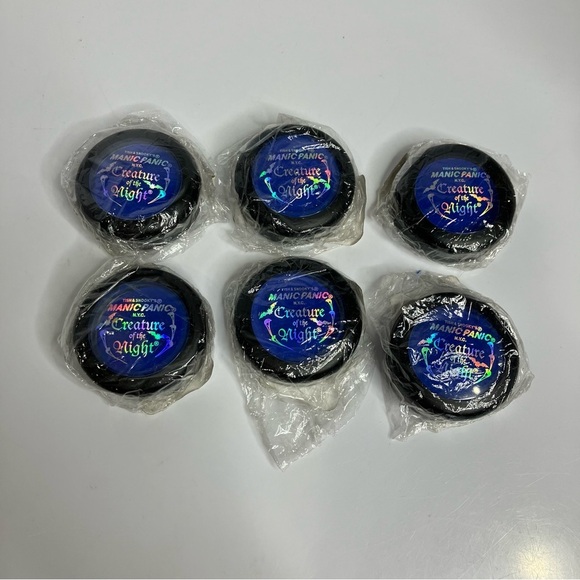 Tish & Snooky’s manic panic blue moon face & body paint clown theatre - Picture 1 of 3